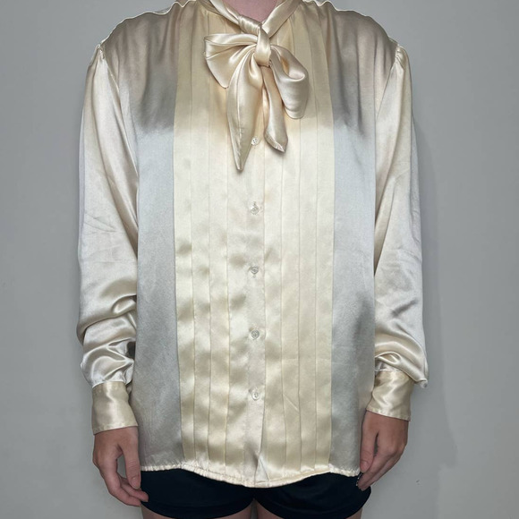 Ralph Lauren Vintage 100% Silk Cream Button Up Bow Tie Blouse - Picture 1 of 8